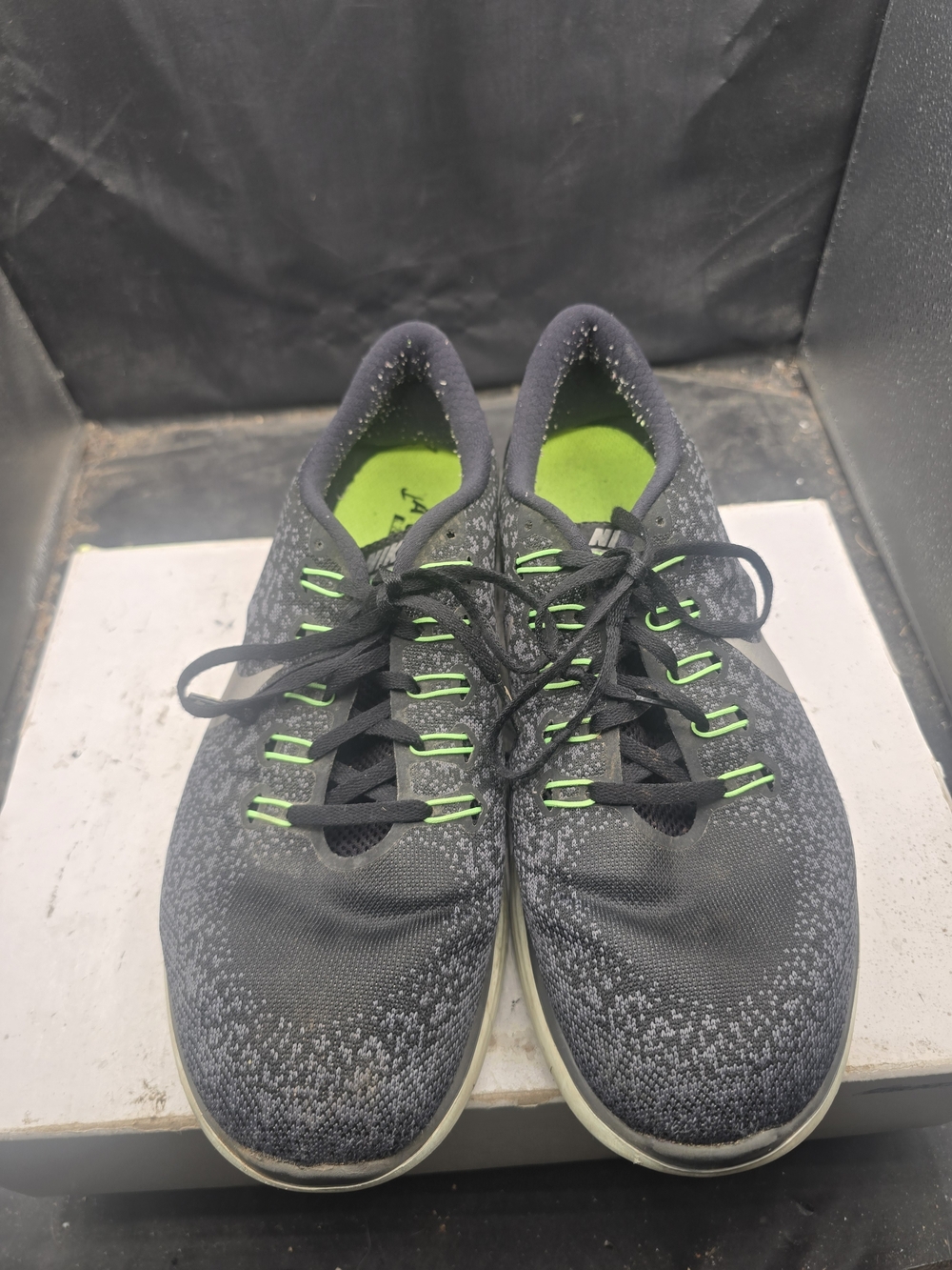 Nike Men's Athletic Shoes - Black with Lime Green Accents